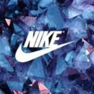 Meet your Posher, Edith